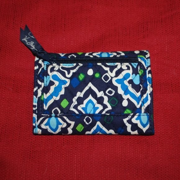 3/$30 - NEW MARKDOWN - Vera Bradley Wallet in Ink Blue - EUC - Picture 3 of 7